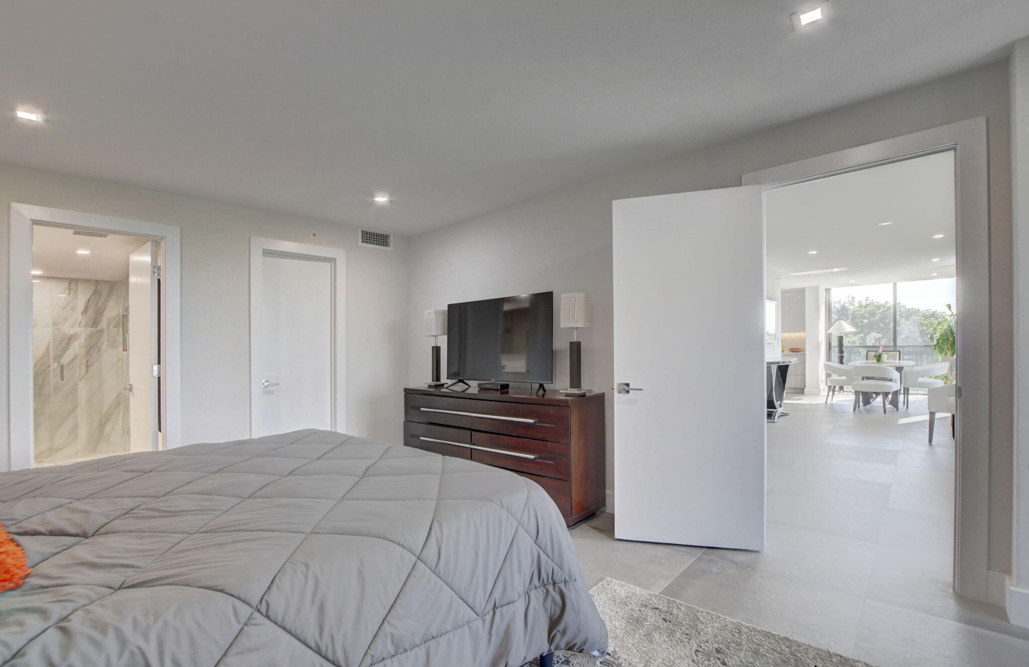 7754 Lakeside Boulevard, Unit 441 Boca Raton, FL 33434 - Photo 20 of 24 21-web-or-mls-DSC_0121_2_3_4_5