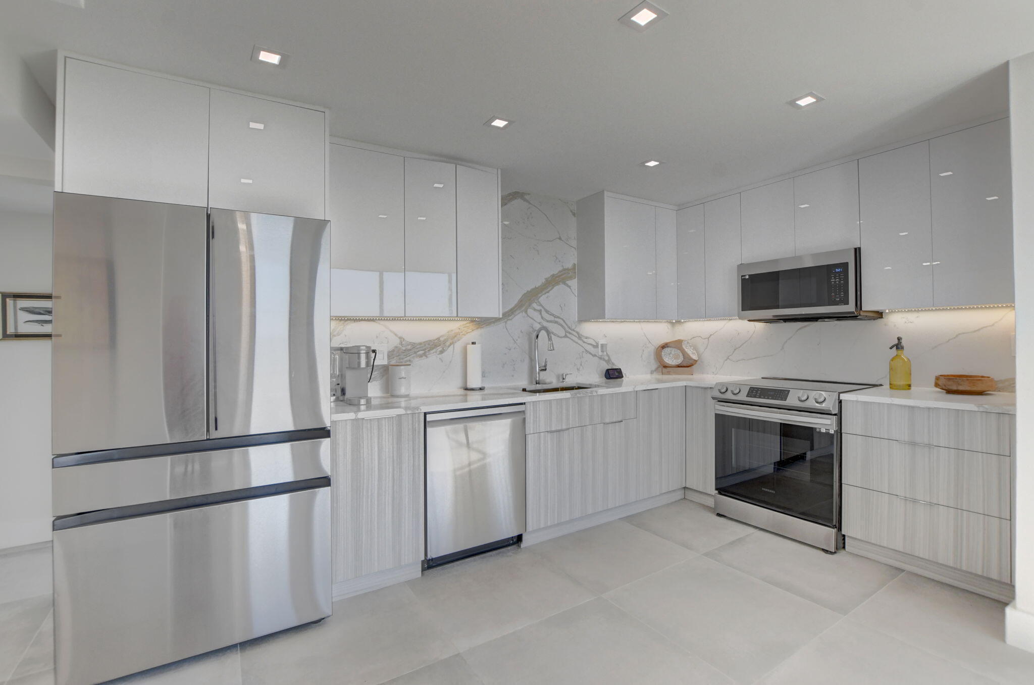 7754 Lakeside Boulevard, Unit 441 Boca Raton, FL 33434 - Photo 3 of 24 Kitchen