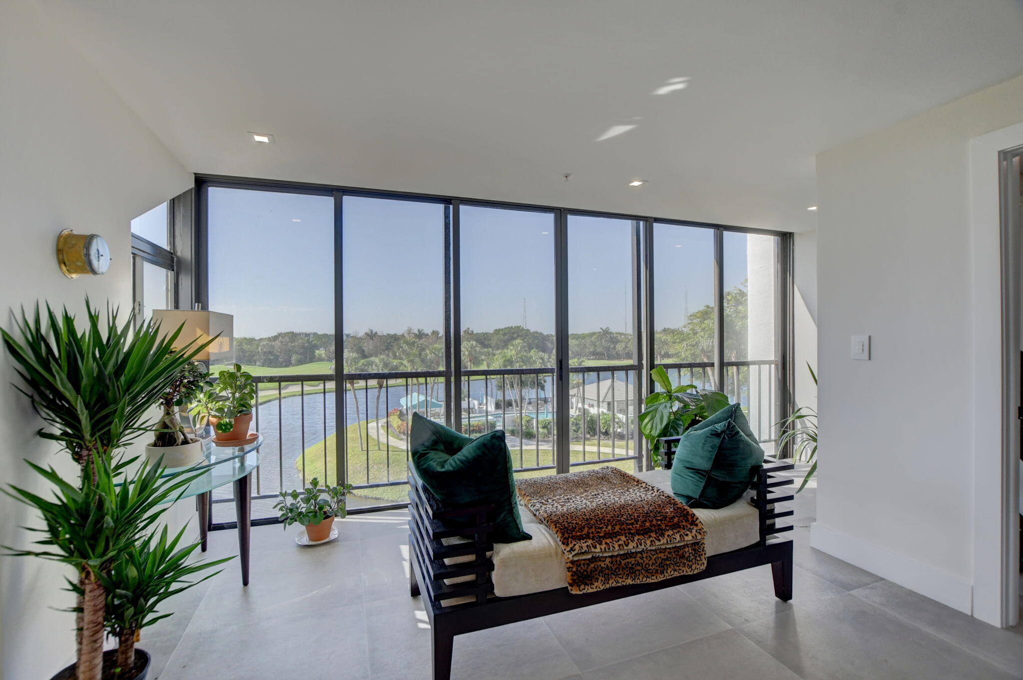 7754 Lakeside Boulevard, Unit 441 Boca Raton, FL 33434 - Photo 4 of 24 Sitting Area