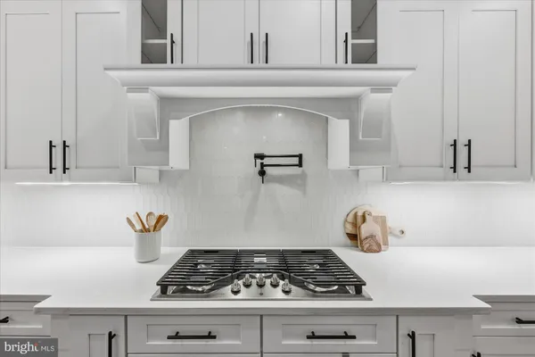 $3,600,000 | 41122 Clearfield Mdw Drive, Aldie, VA 20105