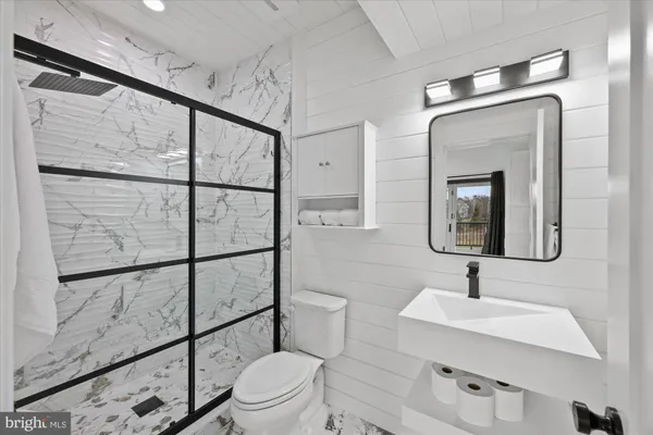 $3,600,000 | 41122 Clearfield Mdw Drive, Aldie, VA 20105