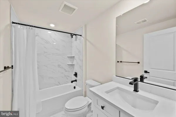 $3,600,000 | 41122 Clearfield Mdw Drive, Aldie, VA 20105