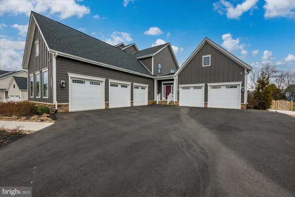 $3,600,000 | 41122 Clearfield Mdw Drive, Aldie, VA 20105