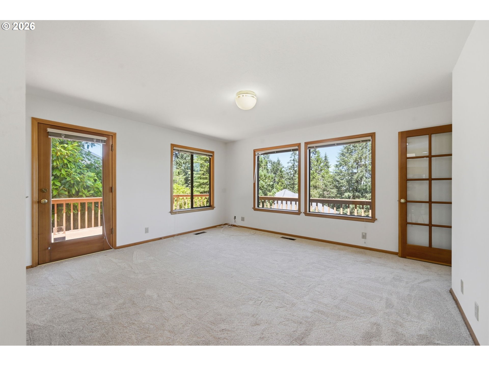 3066 Solomon Loop Eugene, OR 97405 - Photo 10 of 48 Family Room