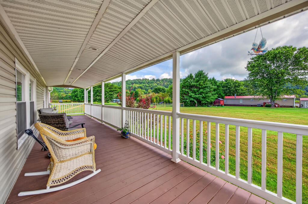 3687 Ivanhoe Road Ivanhoe, VA 24350 - Photo 10 of 81 Gallery Image 10
