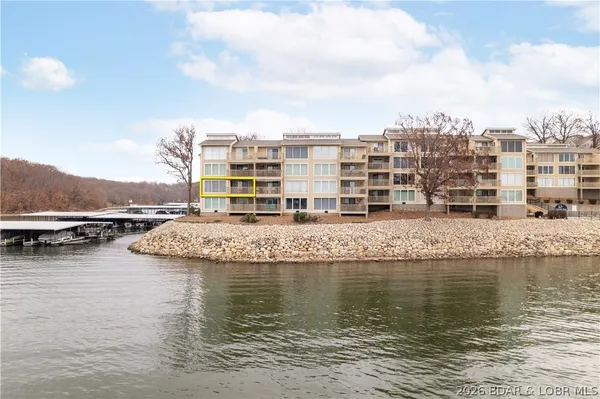 $264,900 | 875 Parkside Place, Unit C206, Osage Beach, MO 65065