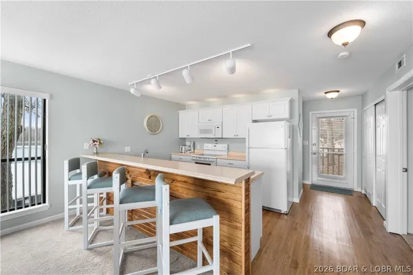 $264,900 | 875 Parkside Place, Unit C206, Osage Beach, MO 65065