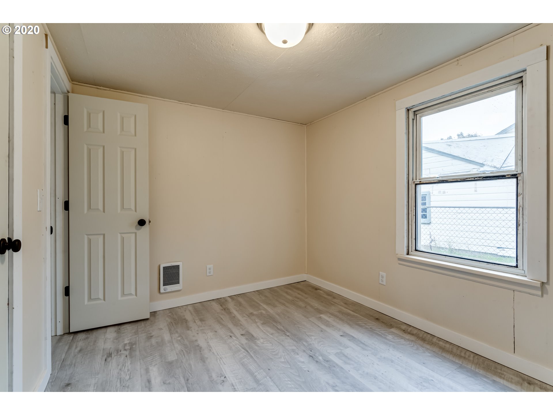 2270 D Street Springfield, OR 97477 - Photo 18 of 23