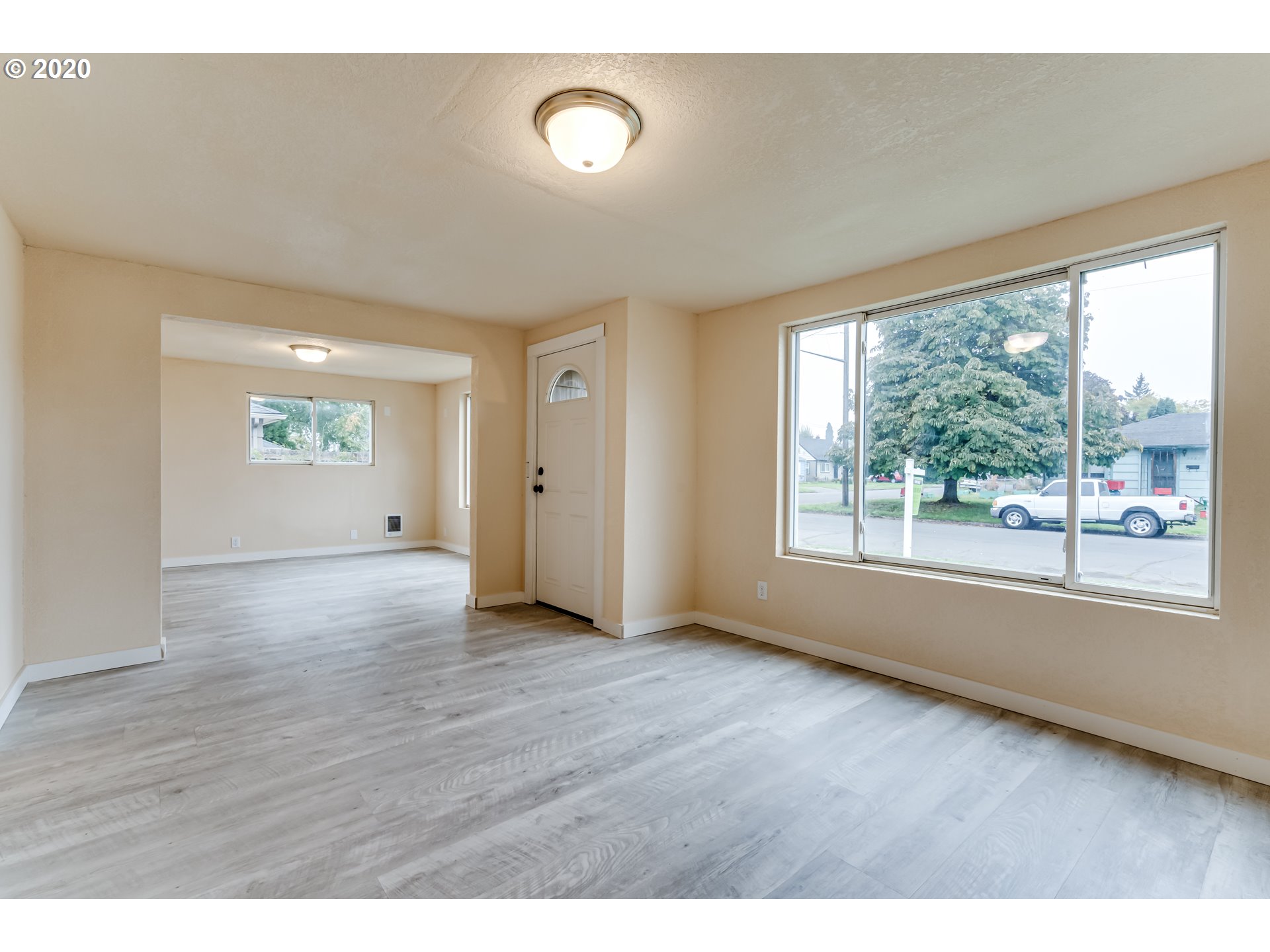 2270 D Street Springfield, OR 97477 - Photo 5 of 23