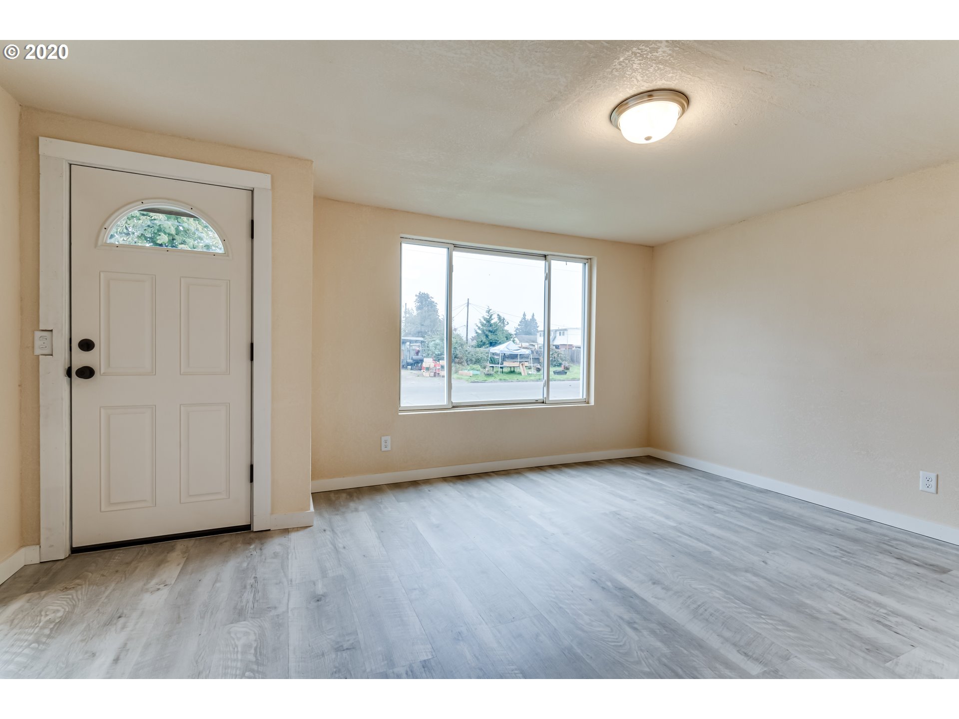 2270 D Street Springfield, OR 97477 - Photo 6 of 23