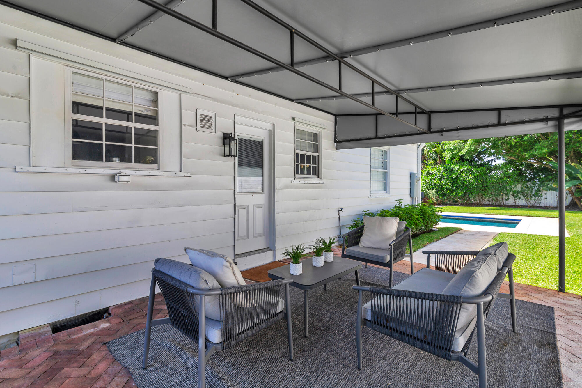 380 Potter Road West Palm Beach, FL 33405 - Photo 20 of 24 low-35