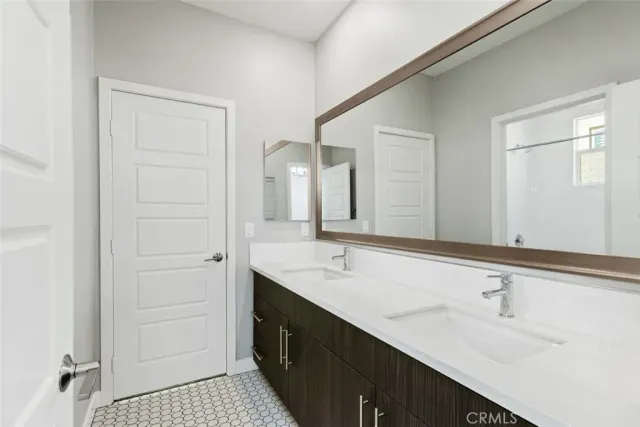 $5,250 | 814 Beacon, Irvine, CA 92606