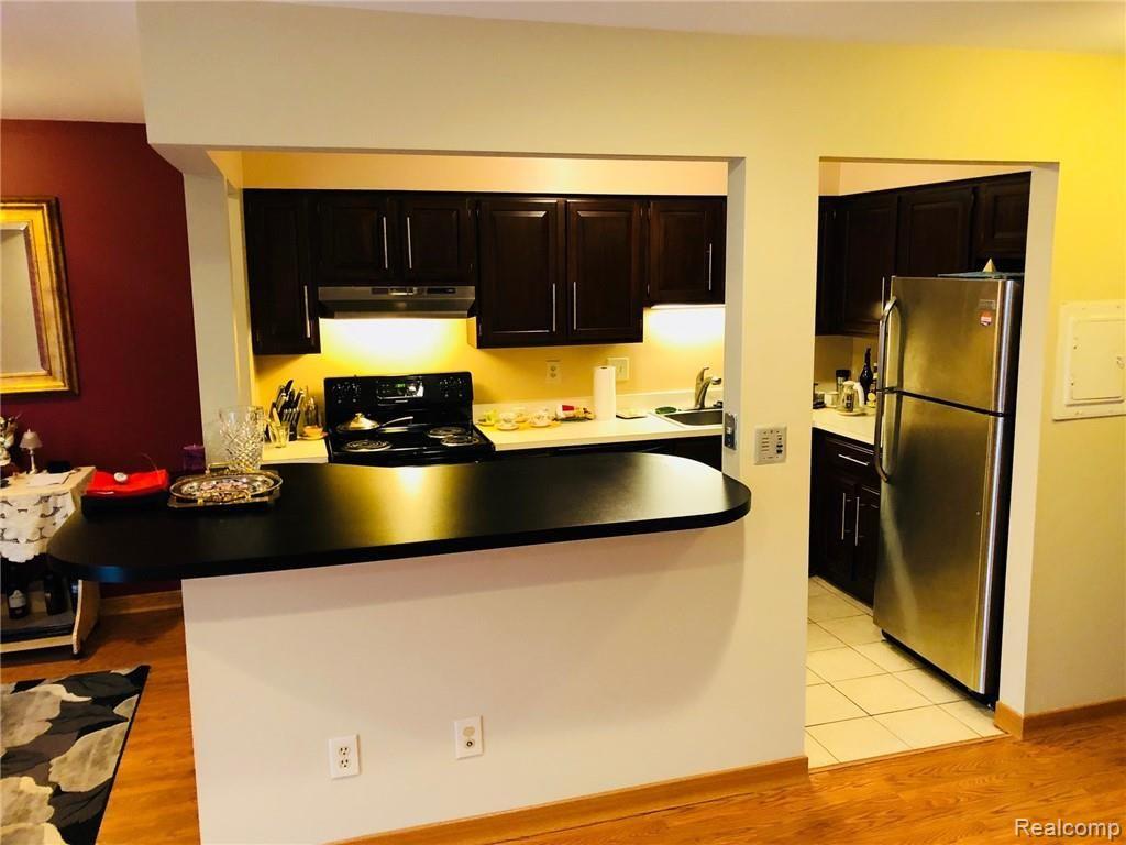 30445 West 14 Mile Road, Unit 68 Farmington Hills, MI 48334 - Photo 4 of 17