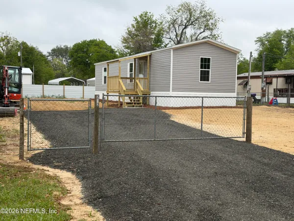 $162,500 | 213 Milton Avenue, Interlachen, FL 32148