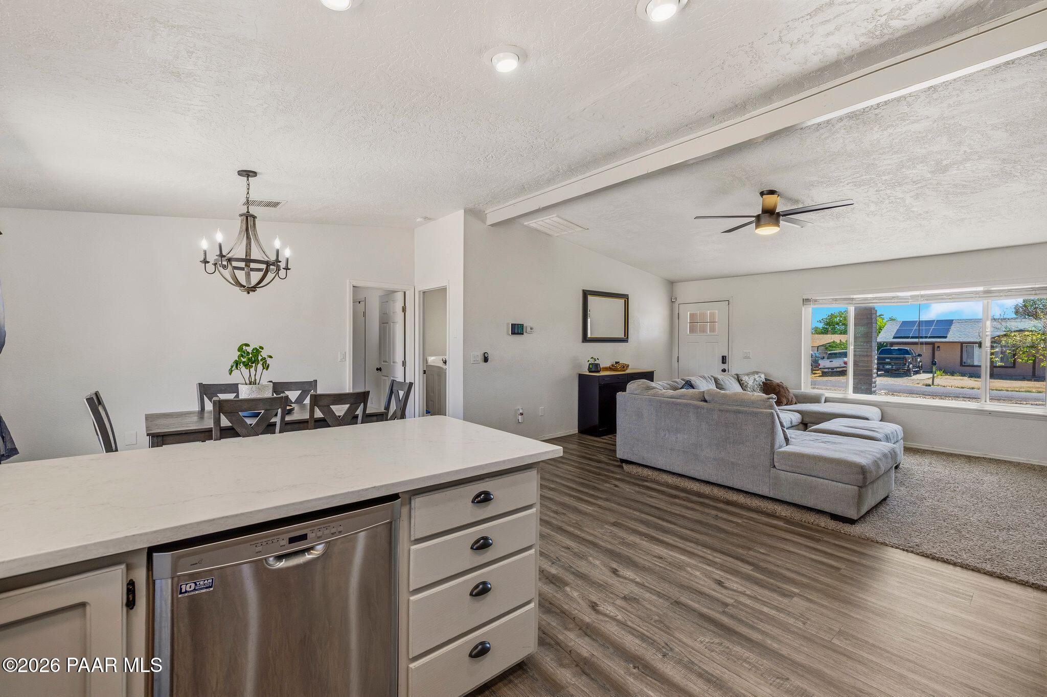 3262 North Victor Road Prescott Valley, AZ 86314 - Photo 11 of 39 052-Kitchen