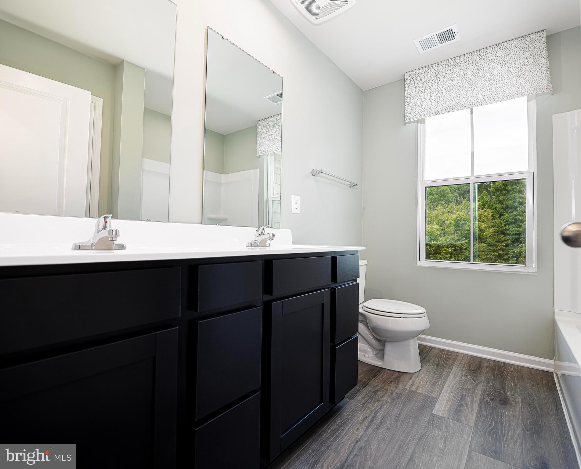 2 Ridgely Forest Drive Elkton, MD 21921 - Photo 24 of 30 Large hall bath with modern flare