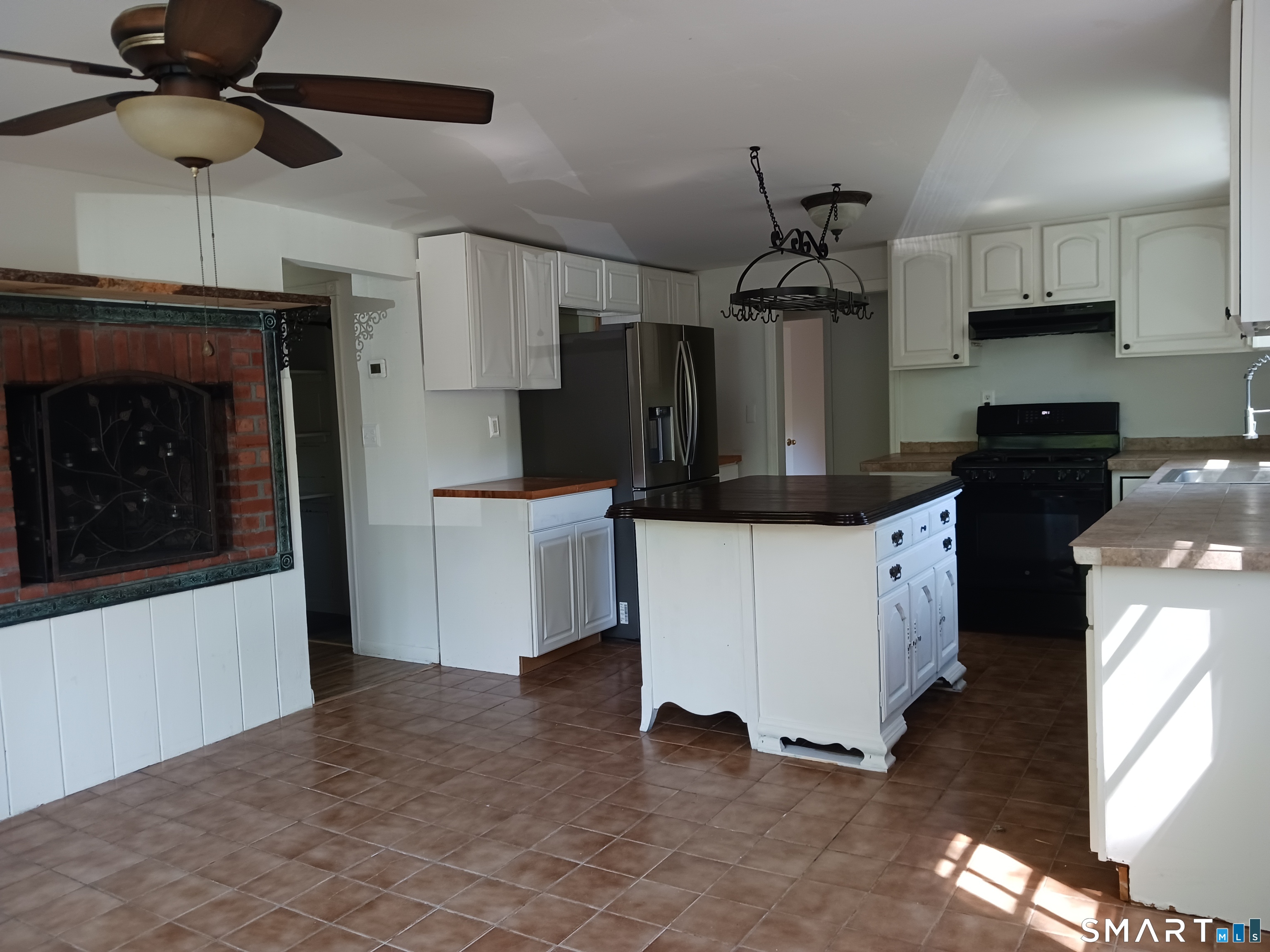 3 Vinegar Hill Road Ledyard, CT 06335 - Photo 8 of 14