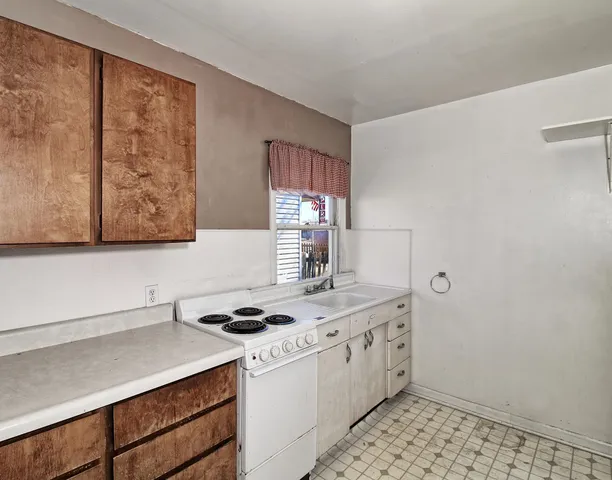 $950 | 2430 Bunting Avenue, Unit A, Grand Junction, CO 81501