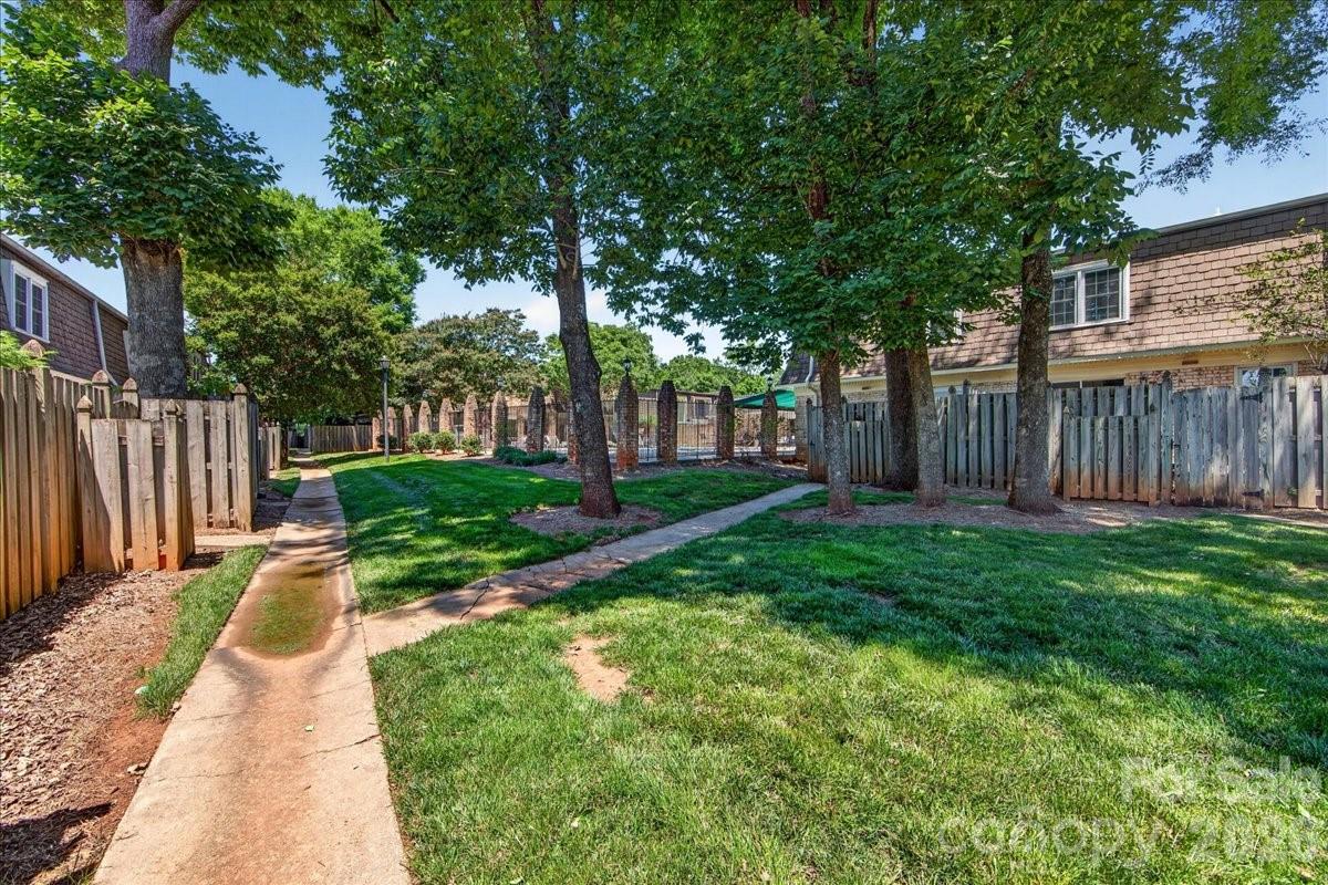 2229 Rexford Road, Unit C Charlotte, NC 28211 - Photo 31 of 36