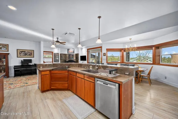 $699,000 | 30716 South Sunray Trail, Worley, ID 83876