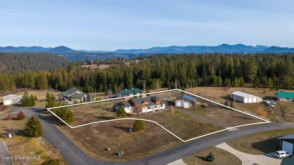 $699,000 | 30716 South Sunray Trail, Worley, ID 83876