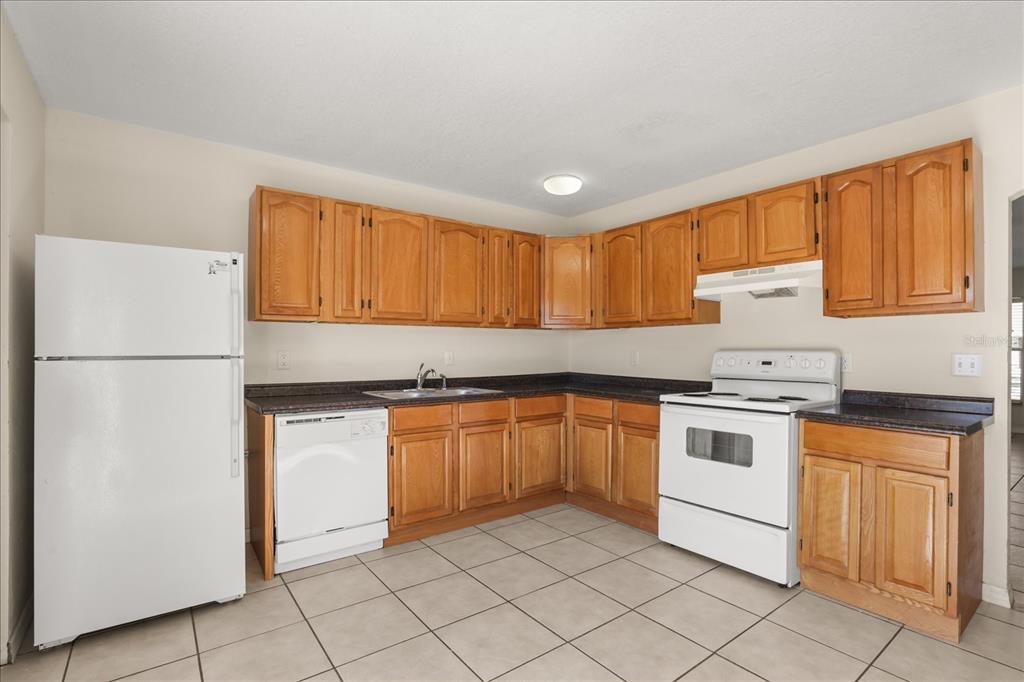 643 Hummingbird Lane Orlando, FL 32825 - Photo 11 of 66