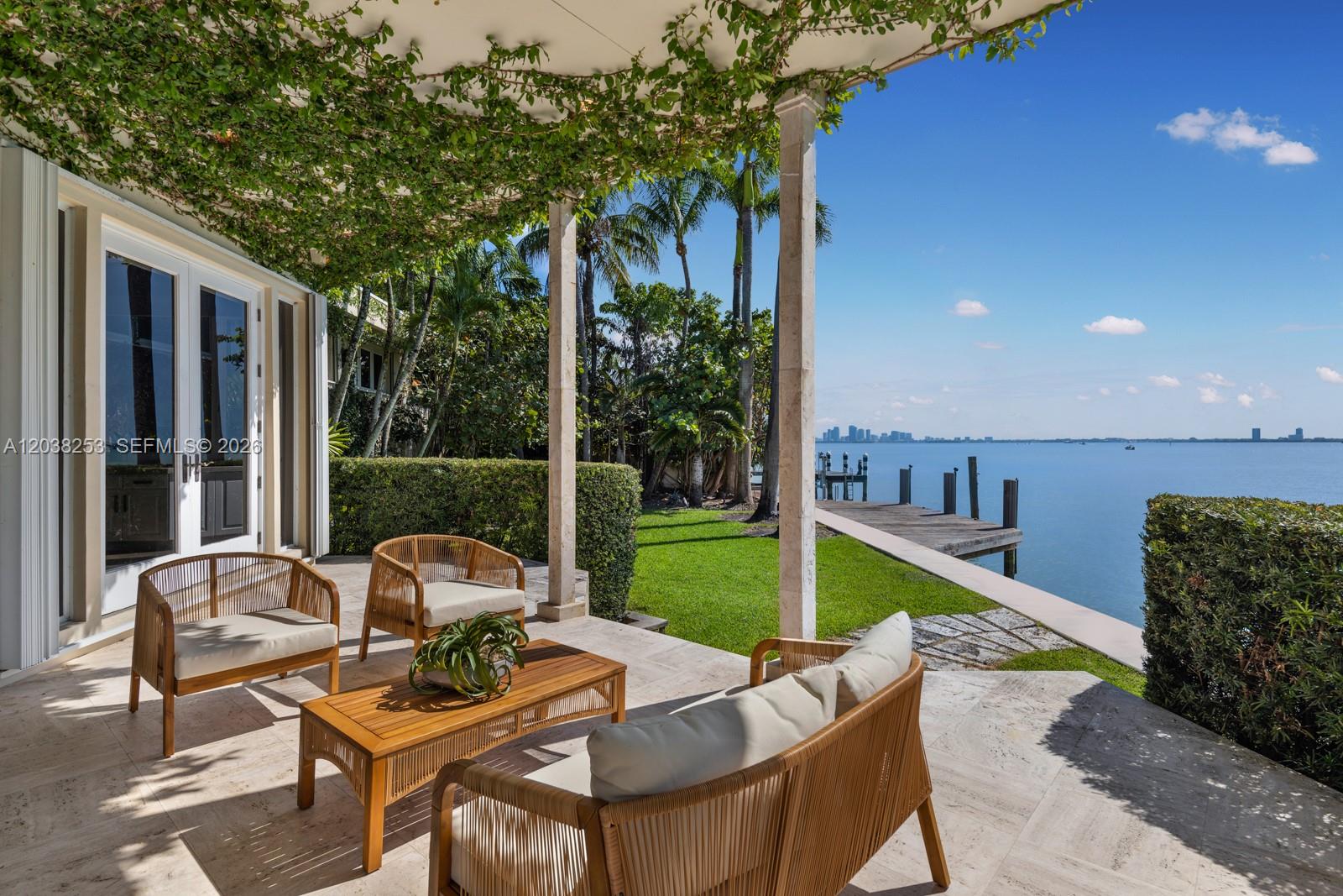 6500 North Bay Road Miami Beach, FL 33140 - Photo 9 of 41