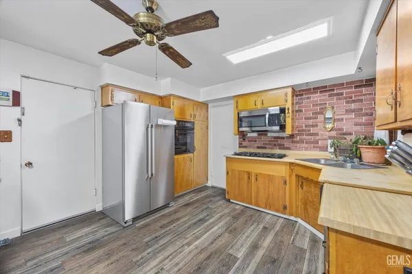 $310,000 | Undisclosed Address, Taft, CA 93268