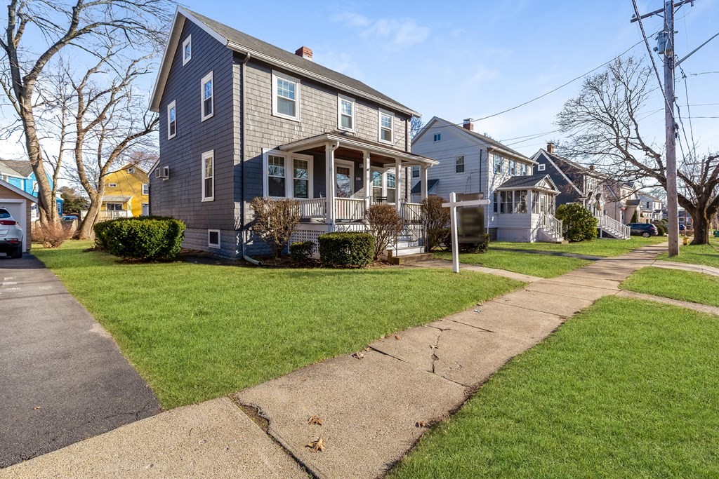 239 Playstead Road Medford, MA 02155 - Photo 3 of 29 Gallery Image 3