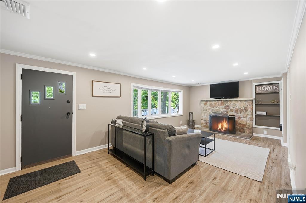 13 Highview Trail Wharton, NJ 07885 - Photo 2 of 19