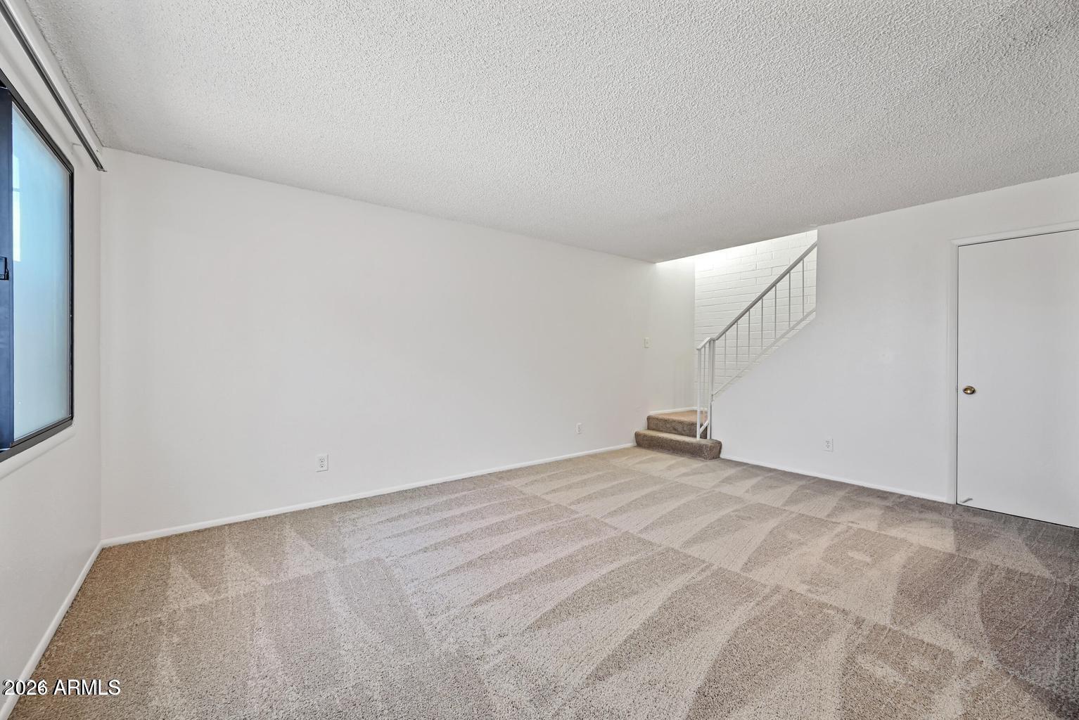 3959 West Palomino Road Phoenix, AZ 85019 - Photo 5 of 15