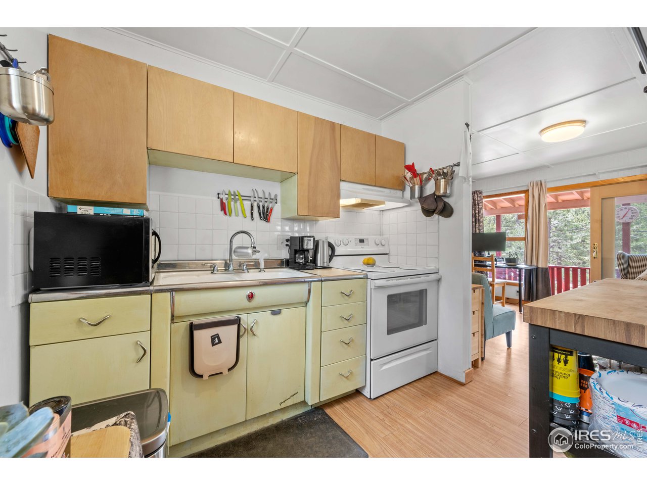 134 Aspen Drive Lyons, CO 80540 - Photo 13 of 36