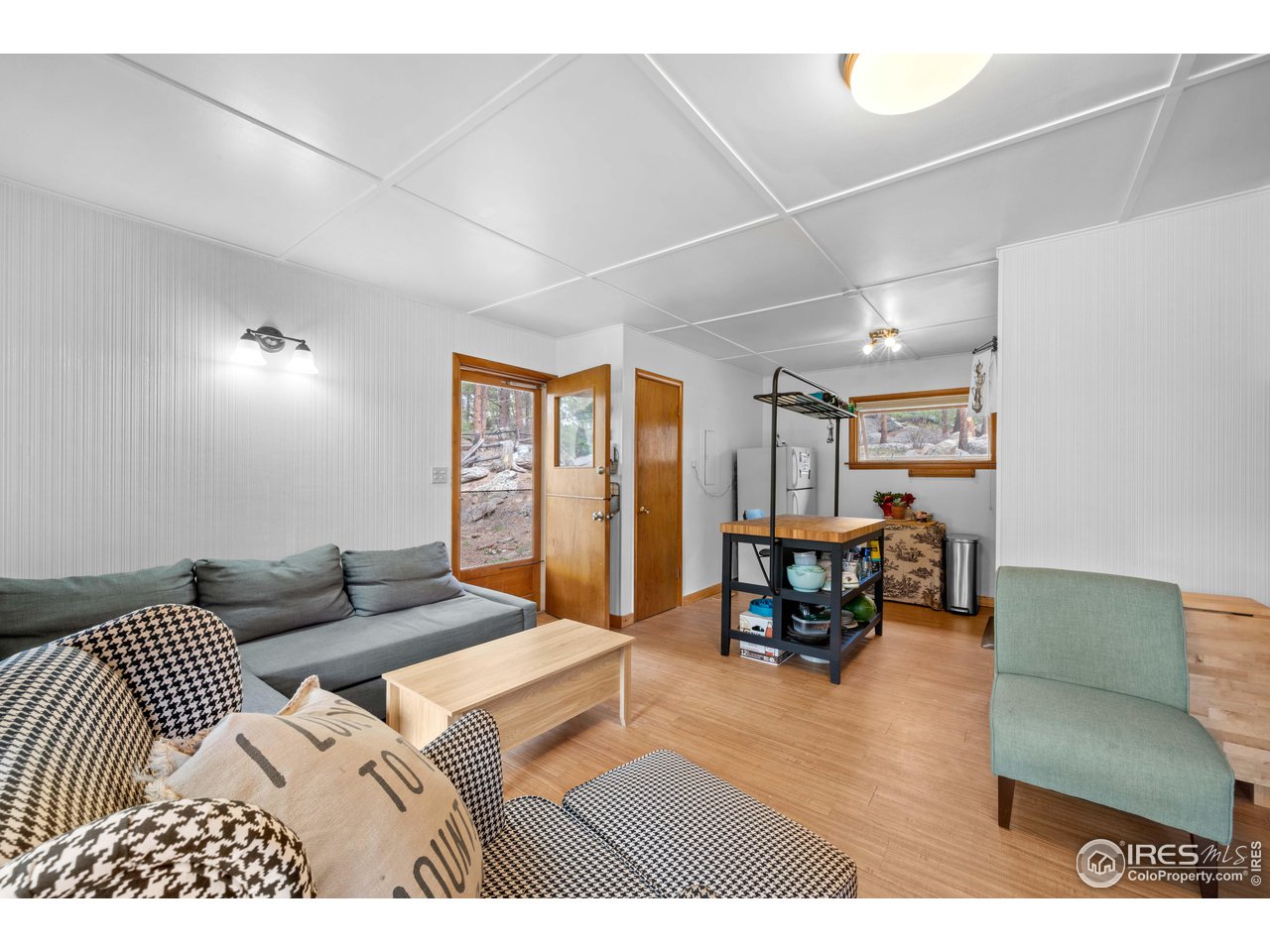 134 Aspen Drive Lyons, CO 80540 - Photo 6 of 36