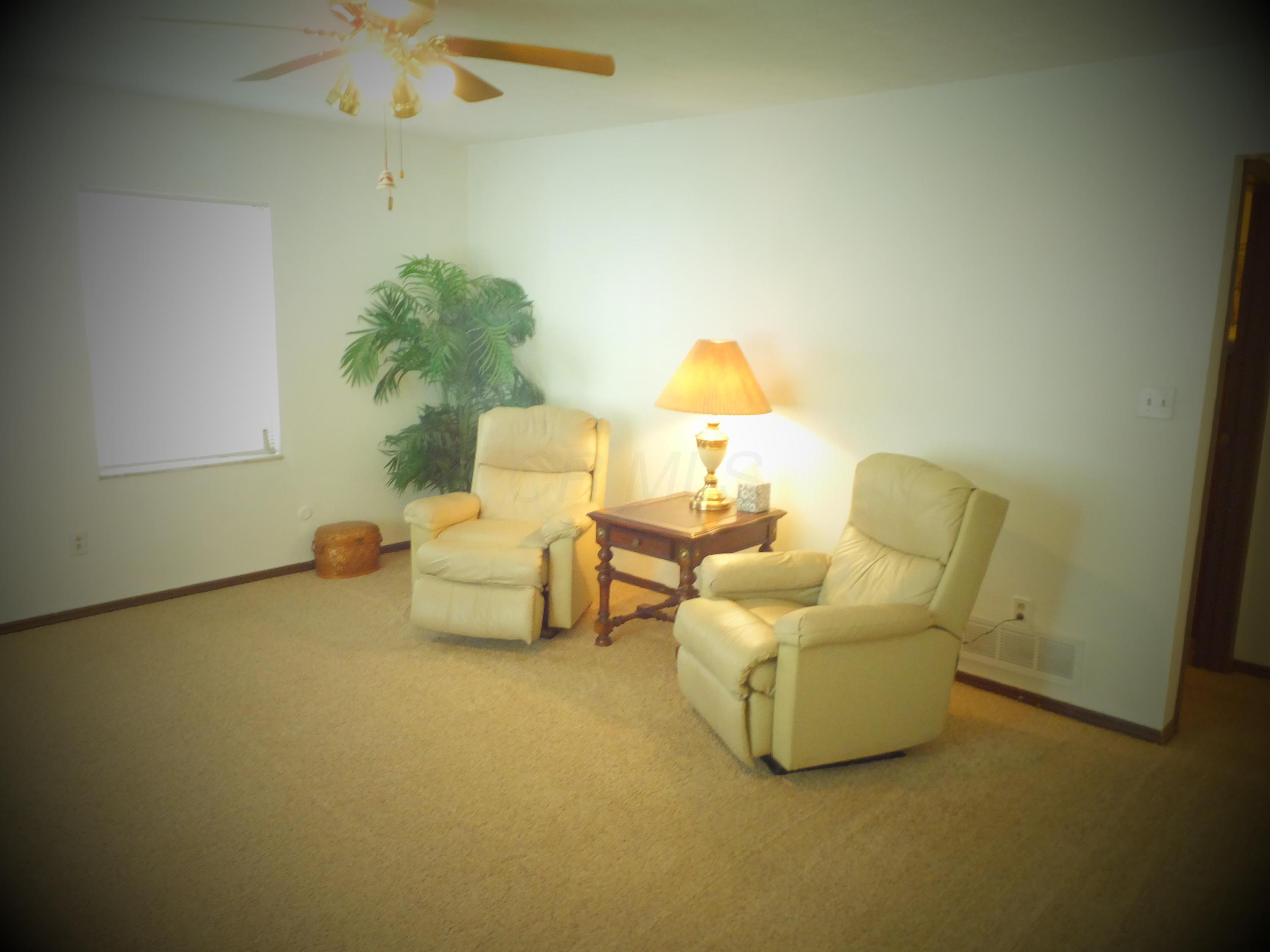 665 Holly Road Delaware, OH 43015 - Photo 7 of 21 Gallery Image 7