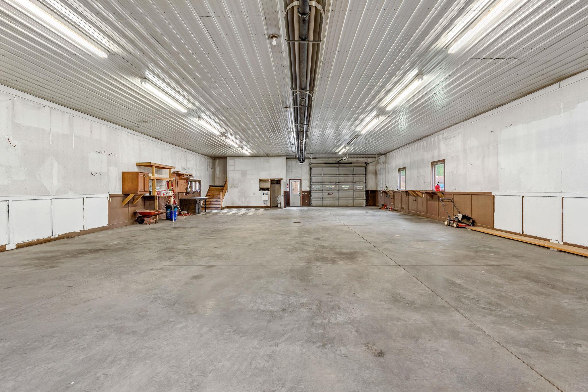 9720 Hosler Road Leo, IN 46765 - Photo 7 of 36