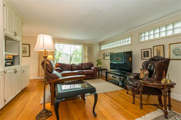 25 Willow Road Boxford, MA 01921 - Photo 8 of 29 Gallery Image 8