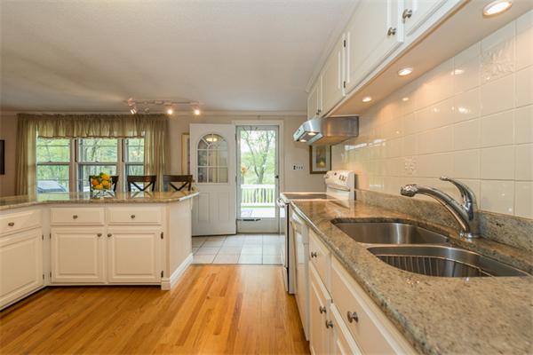 25 Willow Road Boxford, MA 01921 - Photo 10 of 29 Gallery Image 10