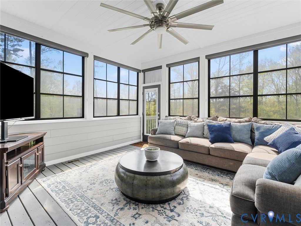 16107 Binley Road Midlothian, VA 23112 - Photo 18 of 75 Four-Seasons EZ Breeze Porch