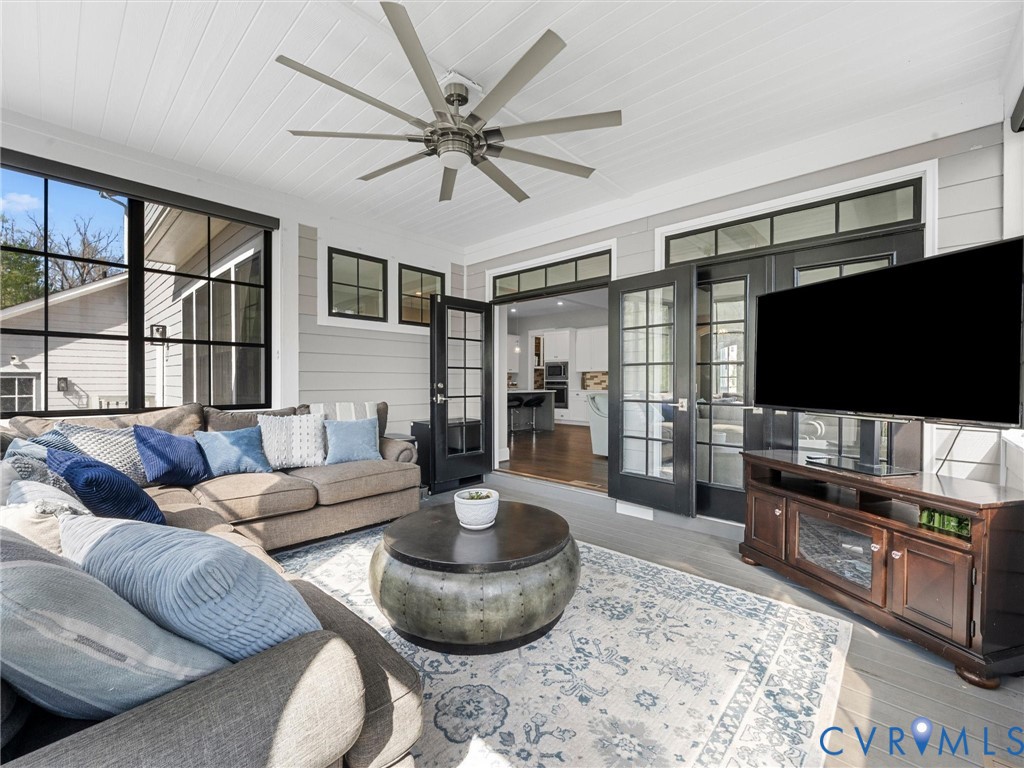 16107 Binley Road Midlothian, VA 23112 - Photo 19 of 75 Four-Seasons EZ Breeze Porch