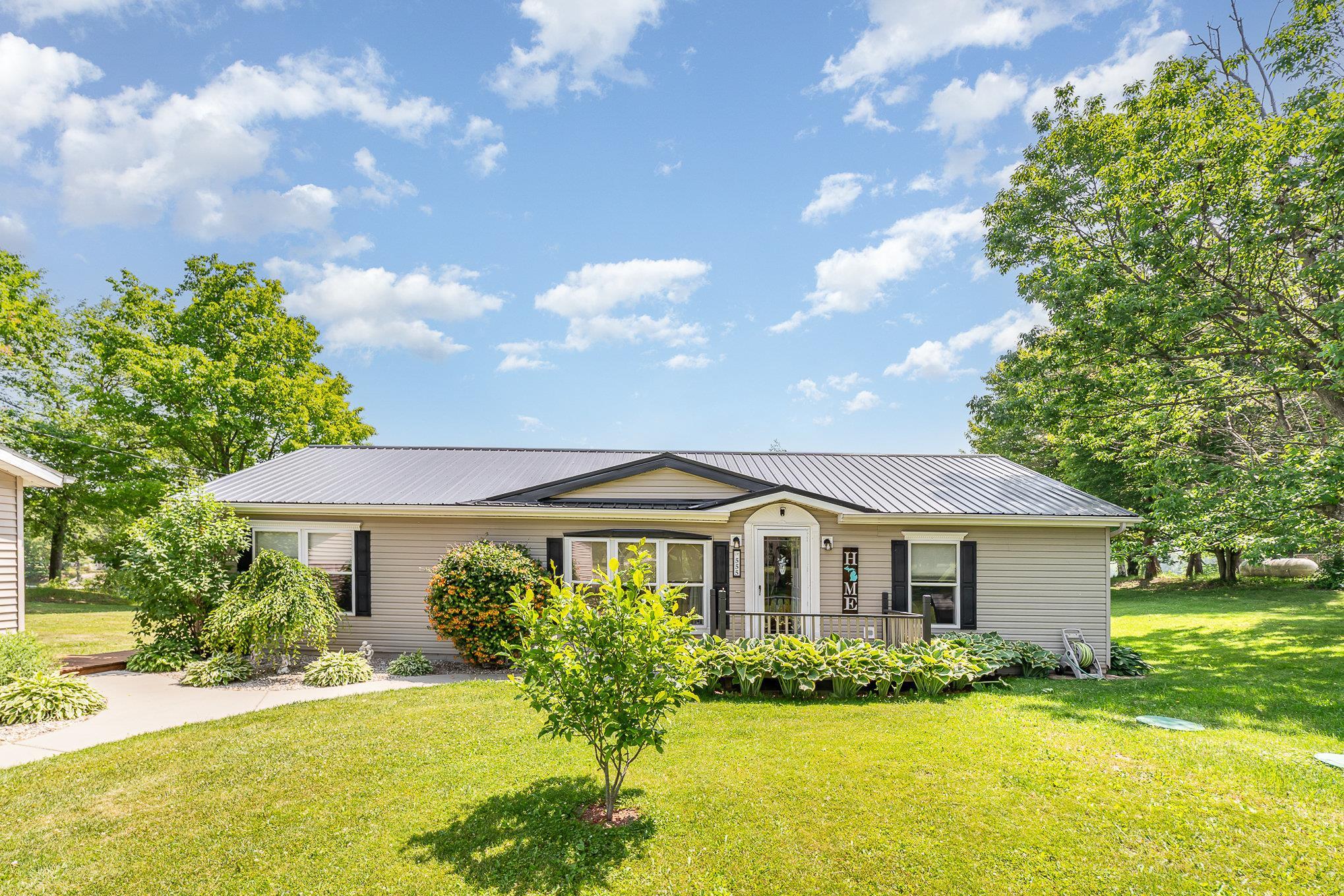 555 White Road Gladwin, MI 48624 - Photo 30 of 36