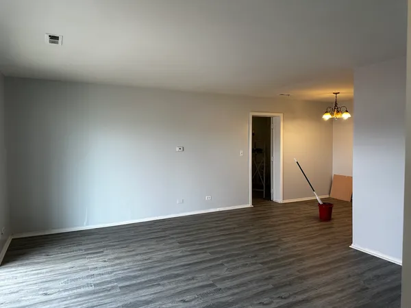 $1,800 | 1590 Perry Court, Unit C, Aurora, IL 60505