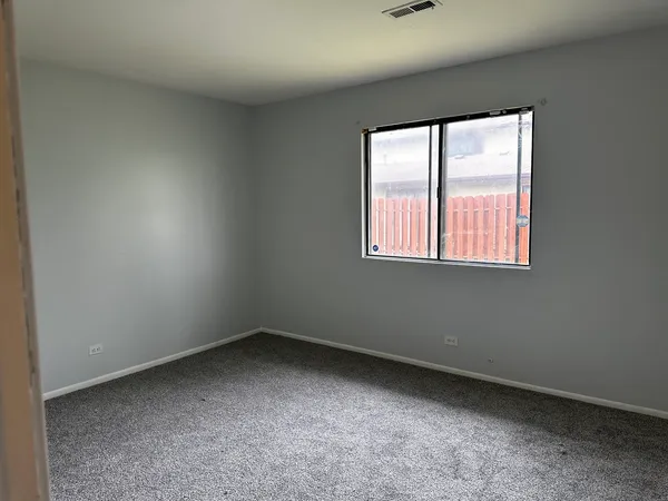 $1,800 | 1590 Perry Court, Unit C, Aurora, IL 60505