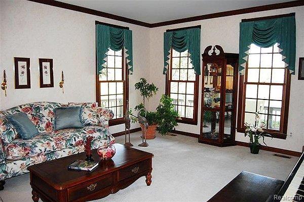 4949 Orion Road Rochester, MI 48306 - Photo 4 of 24 Lovely formal living room