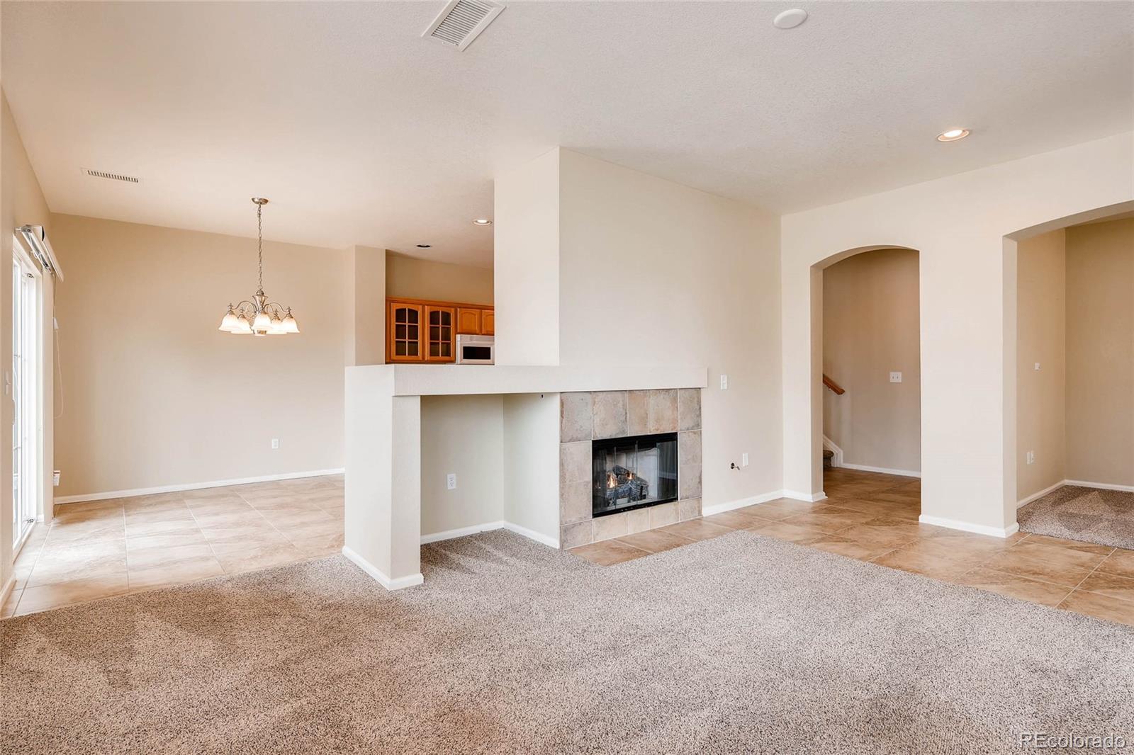197 Whitehaven Circle Highlands Ranch, CO 80129 - Photo 4 of 28