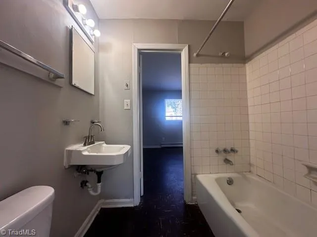 $800 | 1815 McKnight Mill Road, Unit F, Greensboro, NC 27405