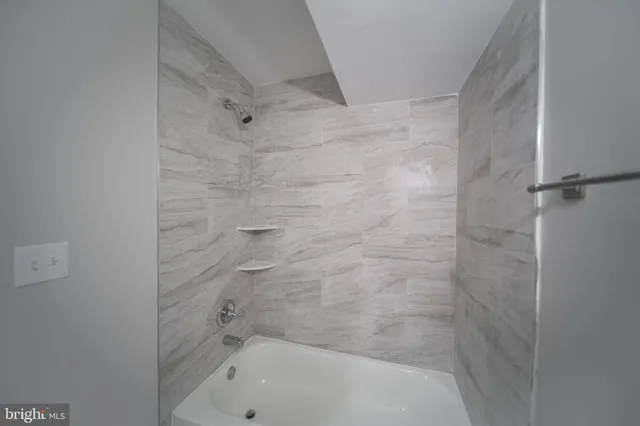 $499,999 | 1061 48th Place Northeast, Washington, DC 20019