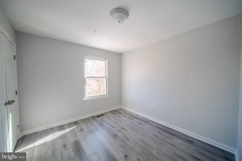 $499,999 | 1061 48th Place Northeast, Washington, DC 20019