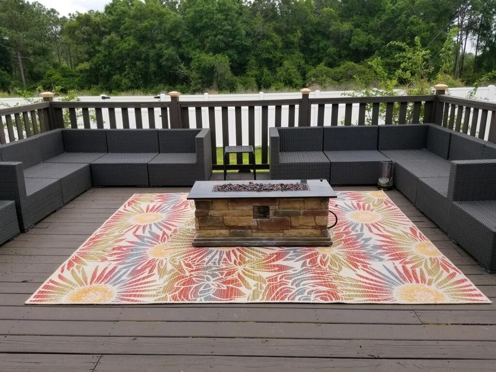 a view of deck with a chair