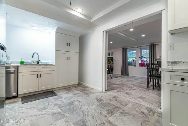 $1,399,999 | 5267 Fountainhead Lane, Knoxville, TN 37918