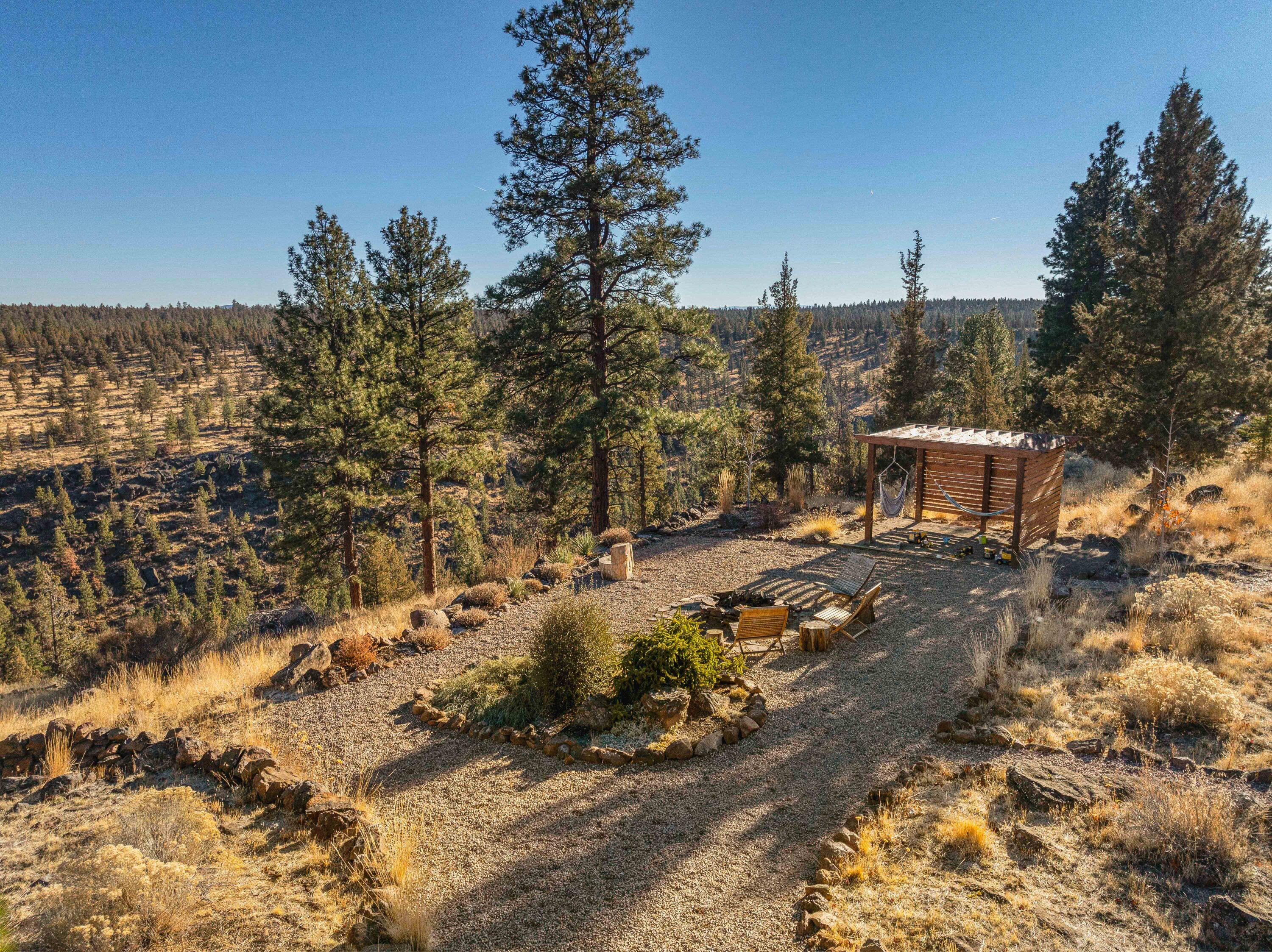 17725 Mountain View Road Sisters, OR 97759 - Photo 31 of 50 31